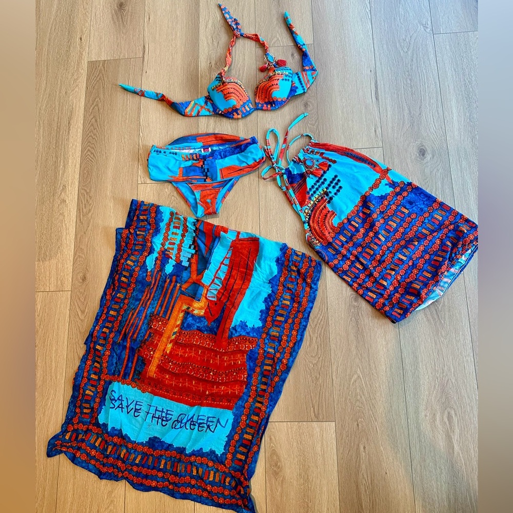 Save The Queen 4-piece Swimsuit set with both top and pareo coverup 💙🧡🩵